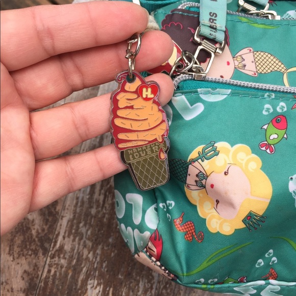 Harajuku Lovers green crossbody bag - Picture 2 of 5